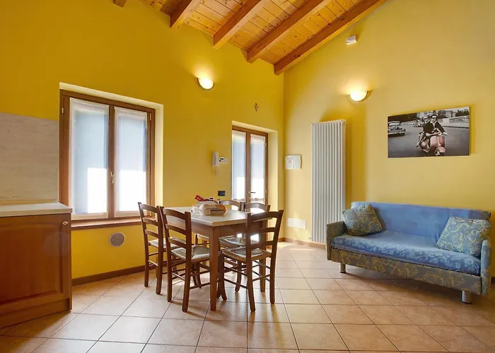 Apartment Parigi Civate